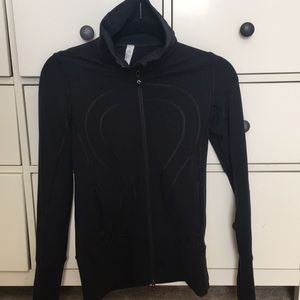 Lululemon jacket sz 4